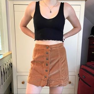 ⭐️NWOT⭐️Button skirt🍂